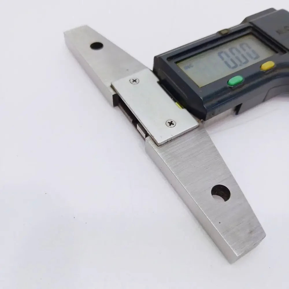 Цифровой глубиномер Mitutoyo 0–200 мм, модель 571-202-20 VDS-20DCX, Digimatic, Япония