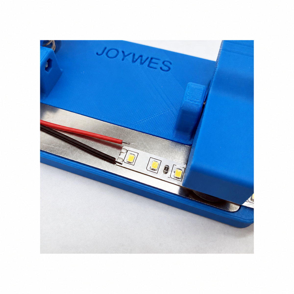 A1 case 2 · Затискач-підставка для пайки плат PCB з LED підсвіткою LJ035 · 4